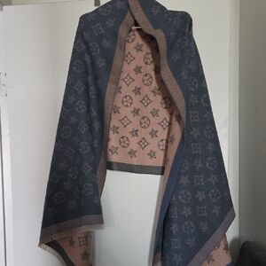 🚫SOLD🚫Fashion Scarf/Shawl NWOT